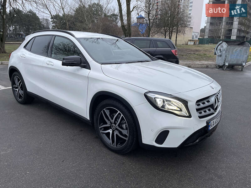 Mercedes-benz Gla-class (2019)