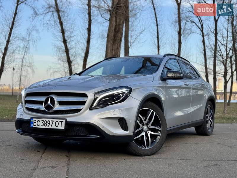 Mercedes-benz Gla-class (2015)