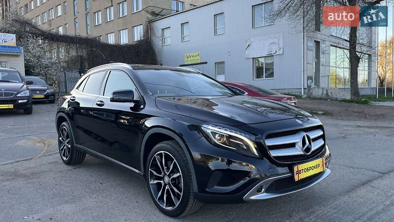 Mercedes-benz Gla-class (2016)