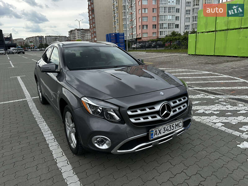 Mercedes-benz Gla-class (2017)