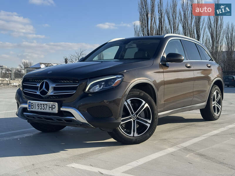 Mercedes-benz Glc-class (2016)