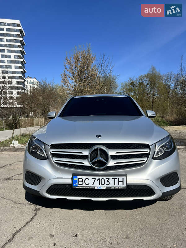 Mercedes-benz Glc-class (2017)