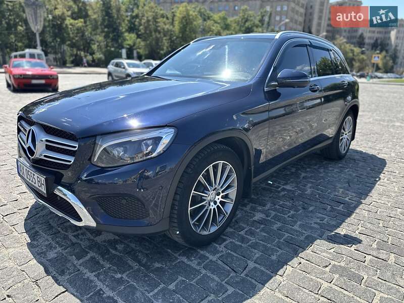 Mercedes-benz Glc-class (2016)