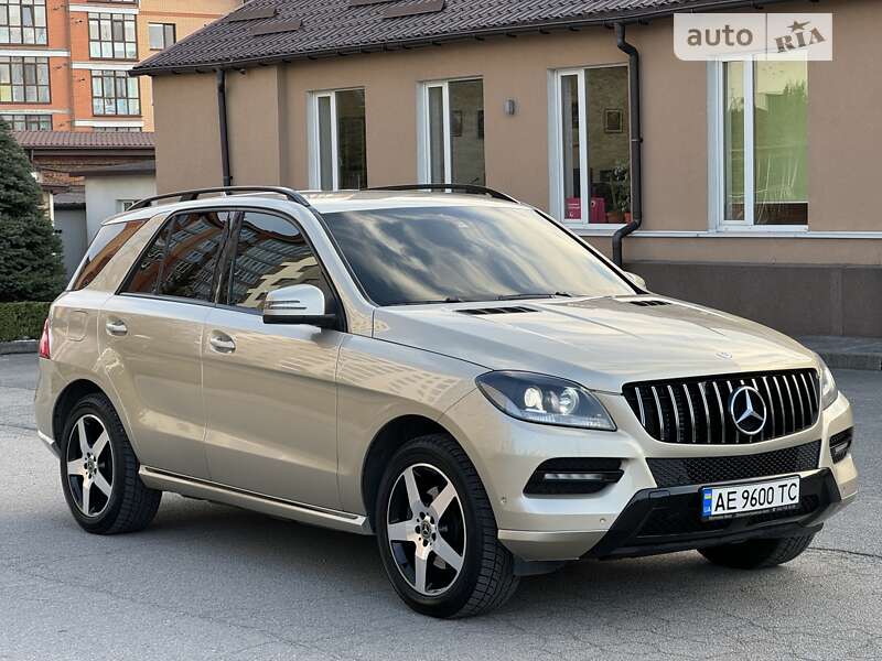 Mercedes-benz M-class (2011)