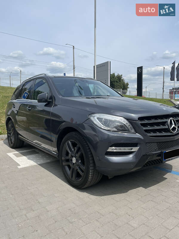 Mercedes-benz M-class (2012)