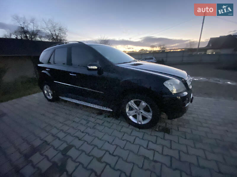 Mercedes-benz M-class (2008)