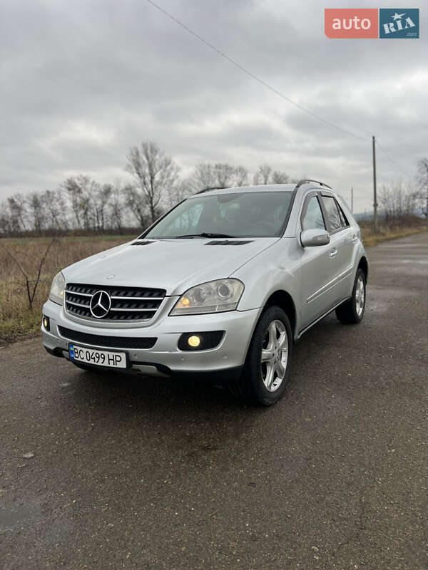 Mercedes-benz Ml 320 (2005)