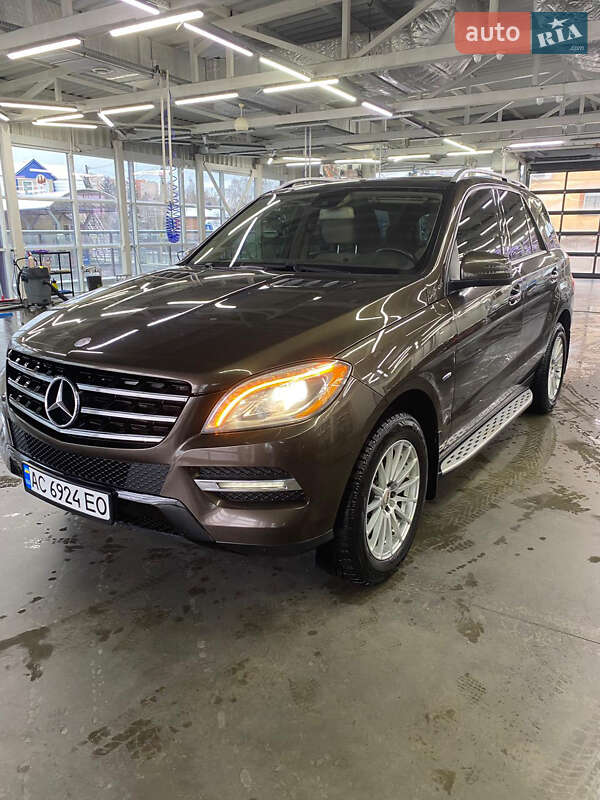 Mercedes-benz M-class (2012)