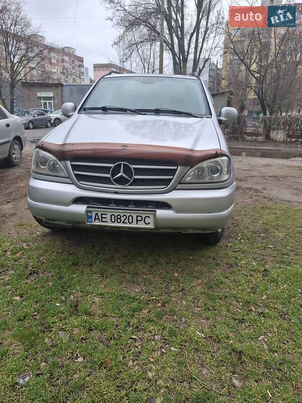 Mercedes-benz M-class (2001)