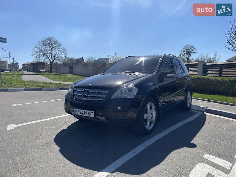 Mercedes-benz M-class (2005)