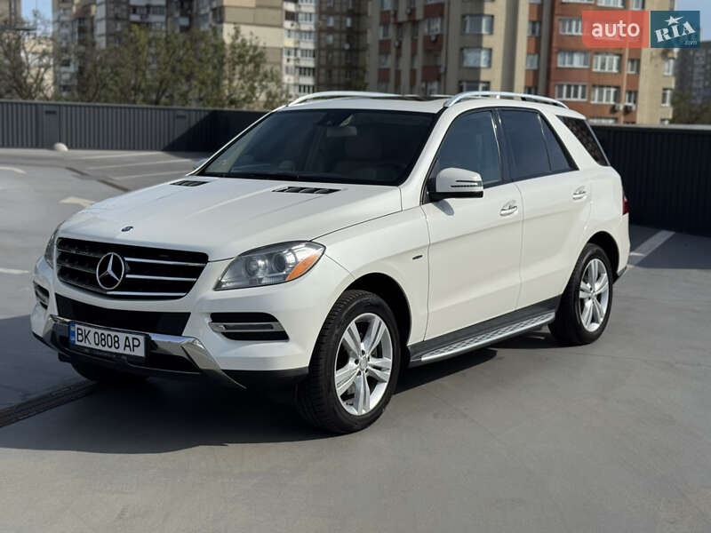 Mercedes-benz M-class (2012)