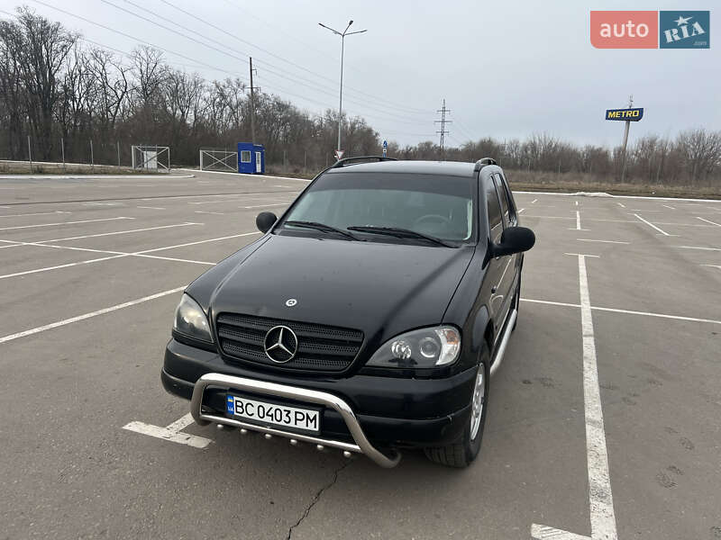 Mercedes-benz M-class (2001)