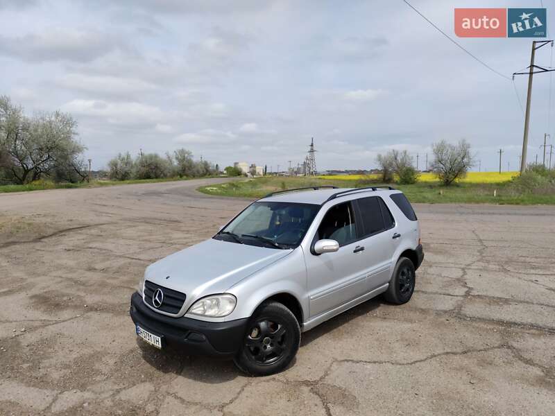Mercedes-benz M-class (2003)
