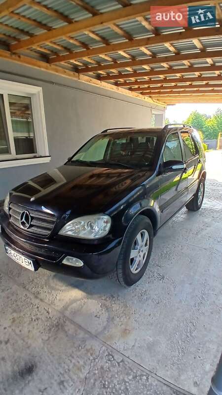 Mercedes-benz M-class (2004)