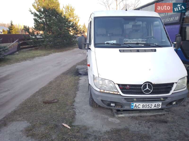 Mercedes-benz Mb-class (2002)