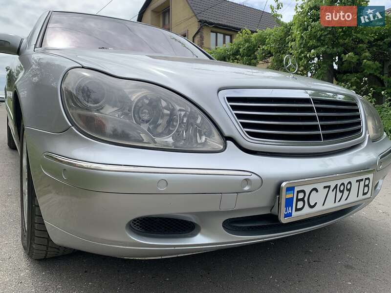 Mercedes-benz 220 (2001)
