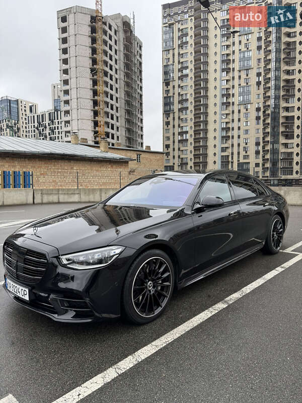 Mercedes-benz S-class (2022)