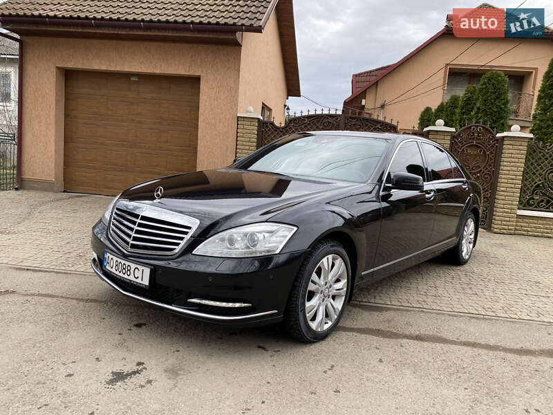 Mercedes-benz S-class (2013)