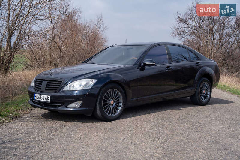 Mercedes-benz S-class (2008)