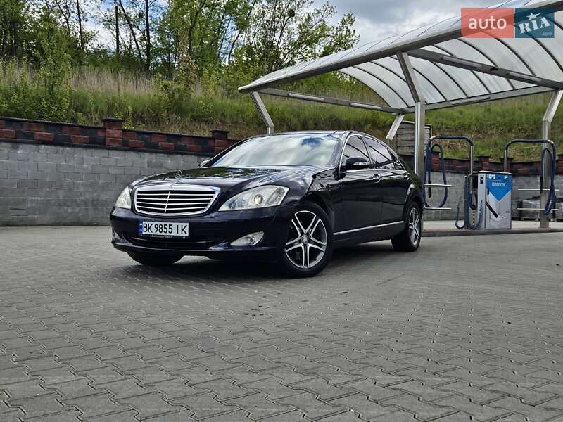Mercedes-benz S-class (2007)