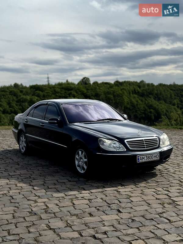 Mercedes-benz S-class (1999)