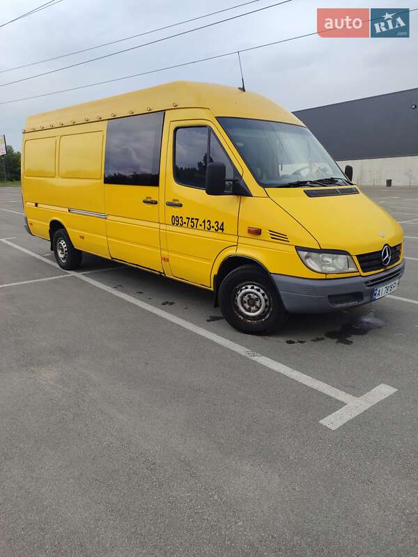 Mercedes-benz Sprinter (2005)