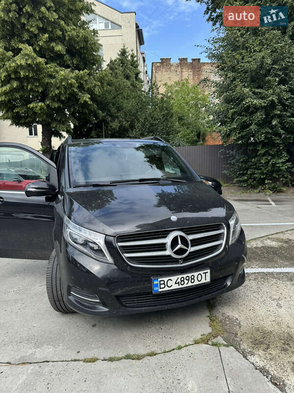 Mercedes-benz V-class (2017)