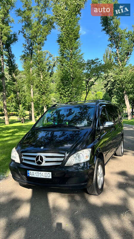 Mercedes-benz Viano (2010)