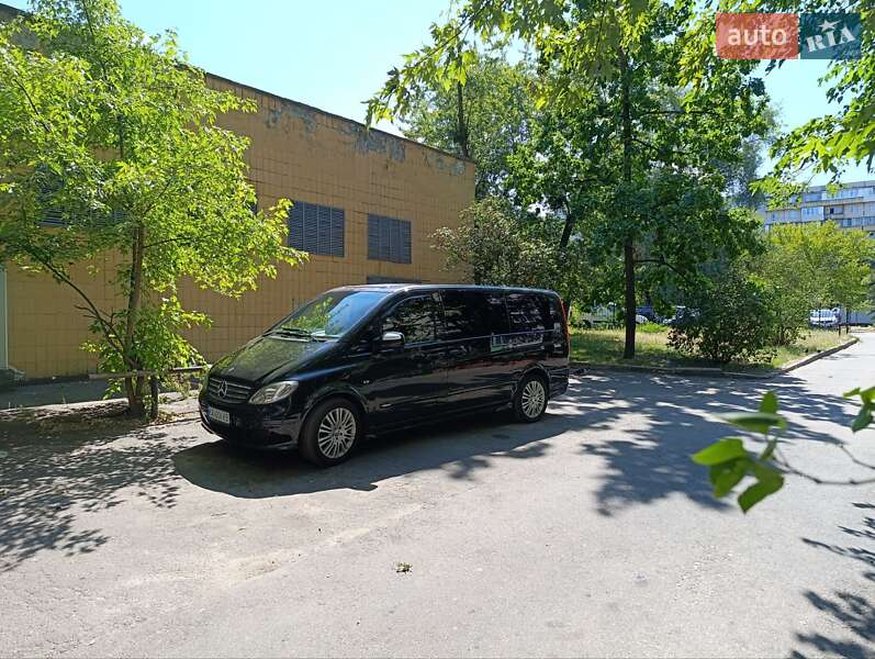 Mercedes-benz Viano (2010)