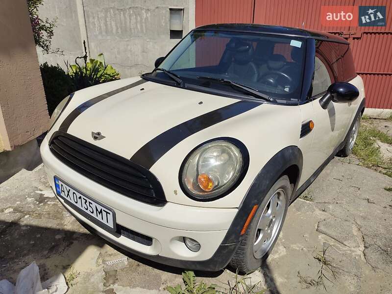 Mini Cooper (2009)