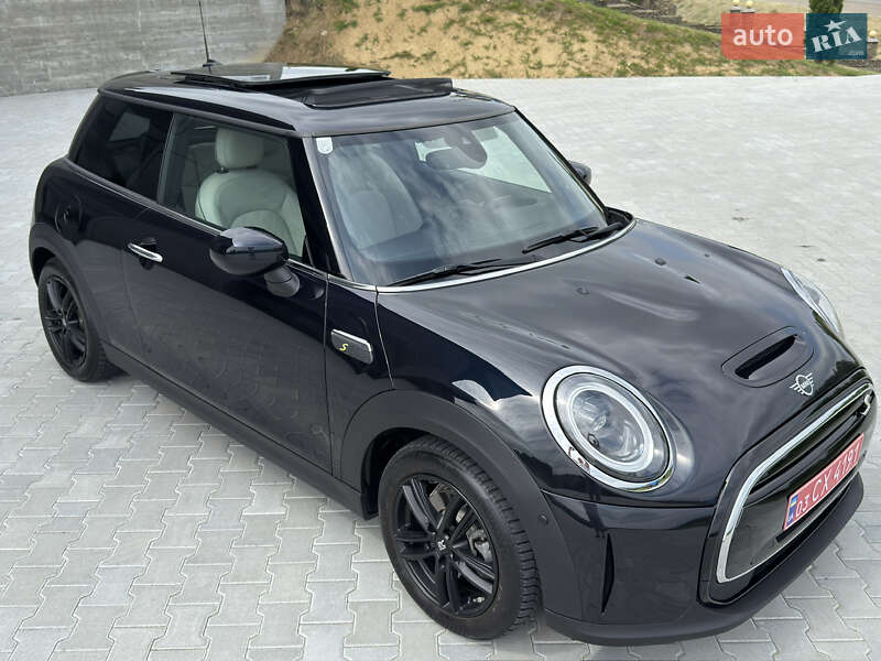 Mini Cooper (2023)