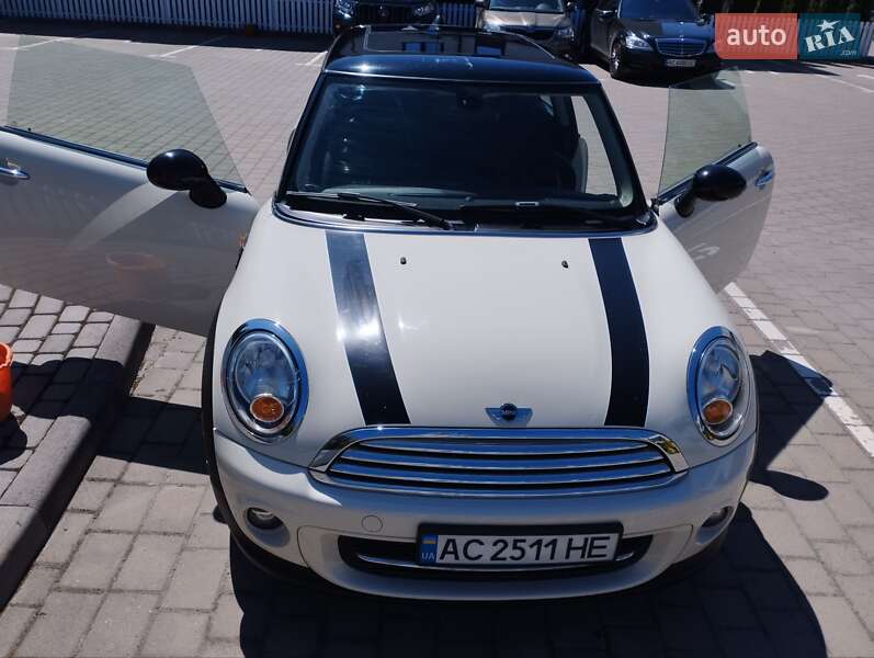 Mini Cooper (2013)