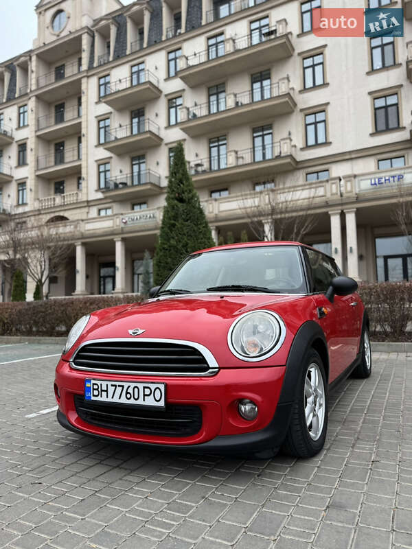 Mini Coupe (2011)