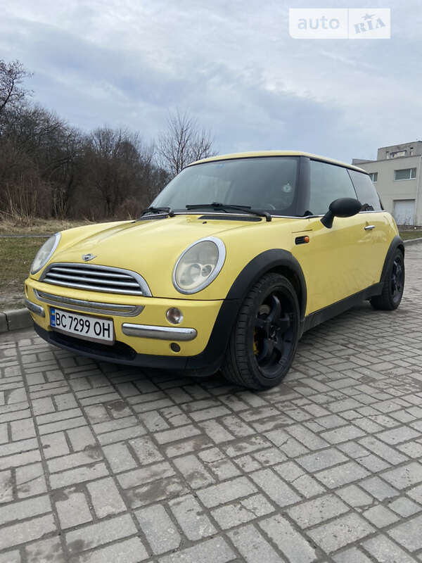 Mini Hatch (2001)