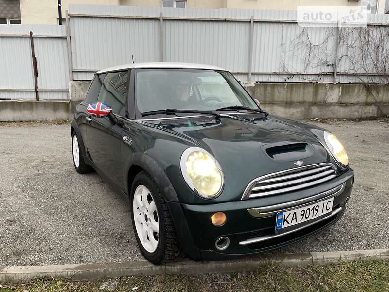Mini Hatch (2004)