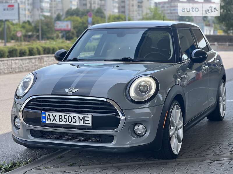 Mini Cooper (2017)