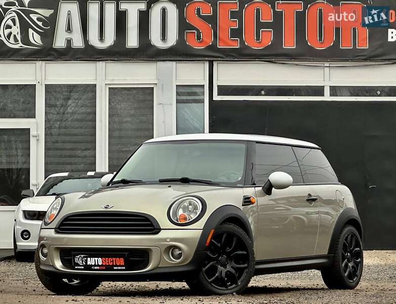 Mini Hatch (2011)