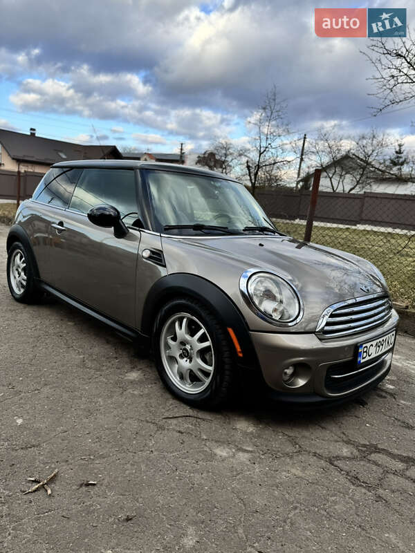 Mini Hatch (2011)