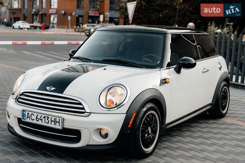 Mini Hatch (2011)