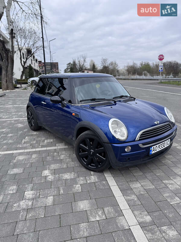 Mini Hatch (2003)