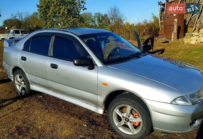 Mitsubishi Carisma (1996)