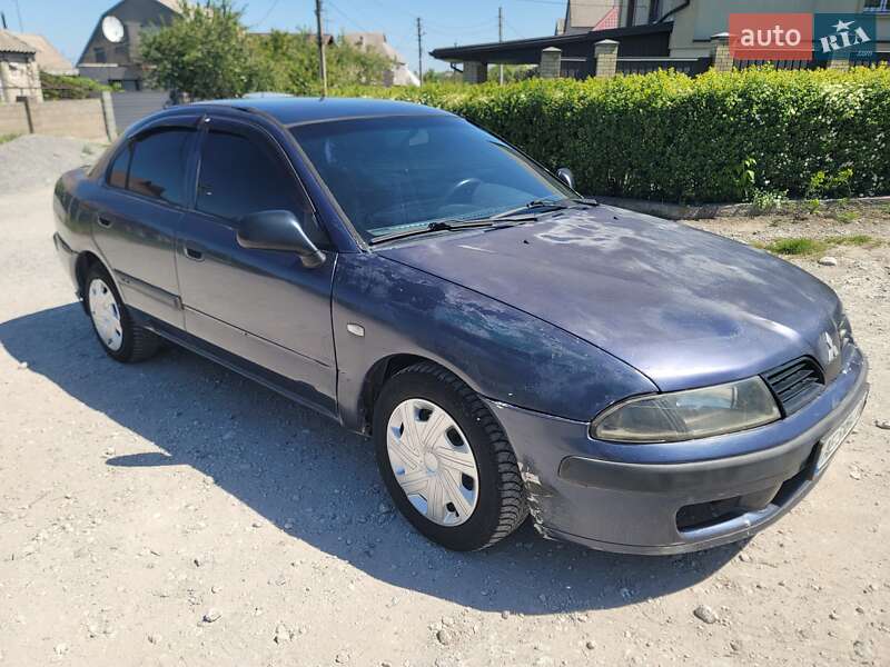 Mitsubishi Carisma (2001)