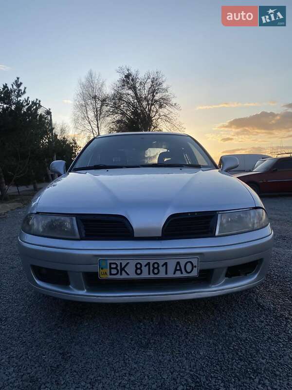 Mitsubishi Carisma (2002)