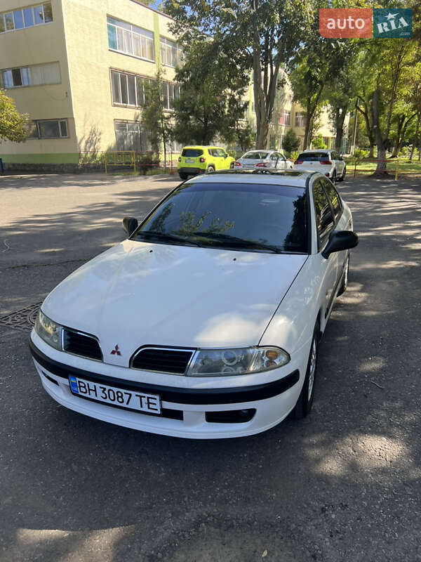 Mitsubishi Carisma (2001)