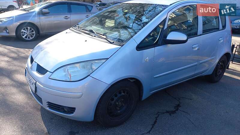 Mitsubishi Colt (2008)