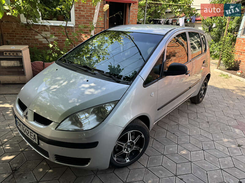 Mitsubishi Colt (2006)