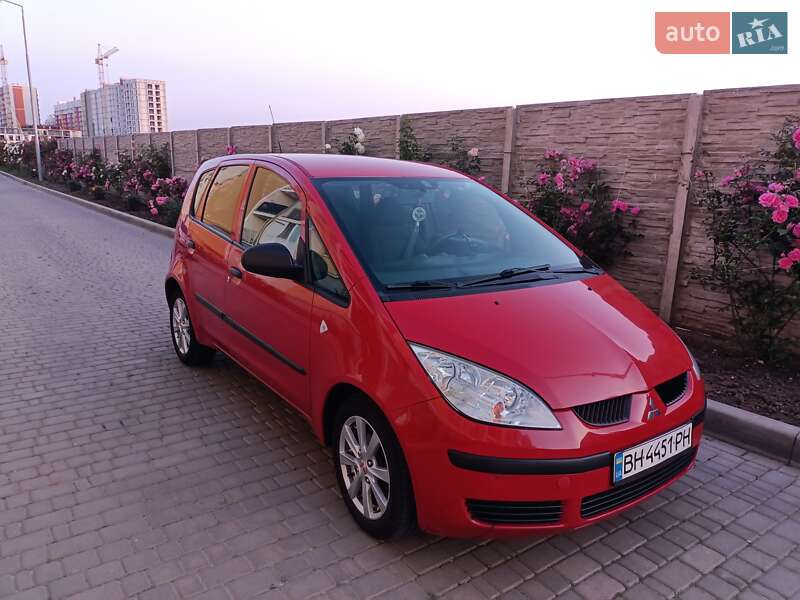 Mitsubishi Colt (2008)