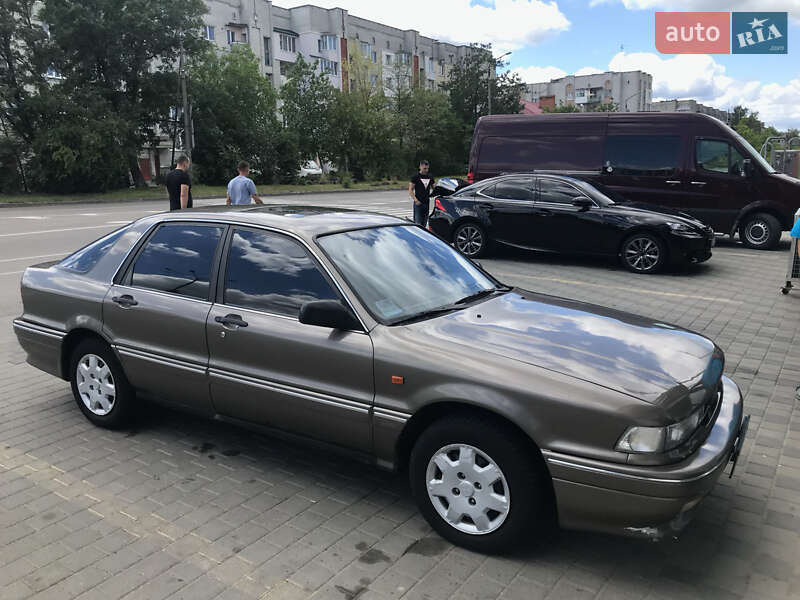 Mitsubishi Galant (1992)