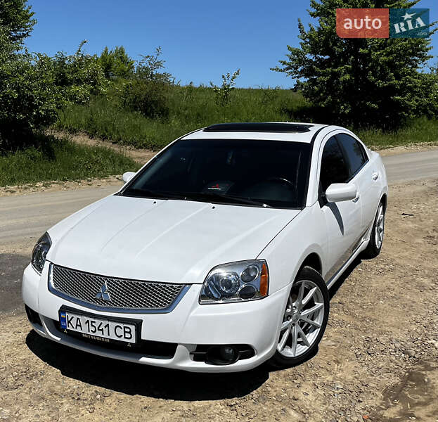 Mitsubishi Galant (2011)