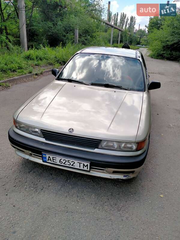 Mitsubishi Galant (1989)